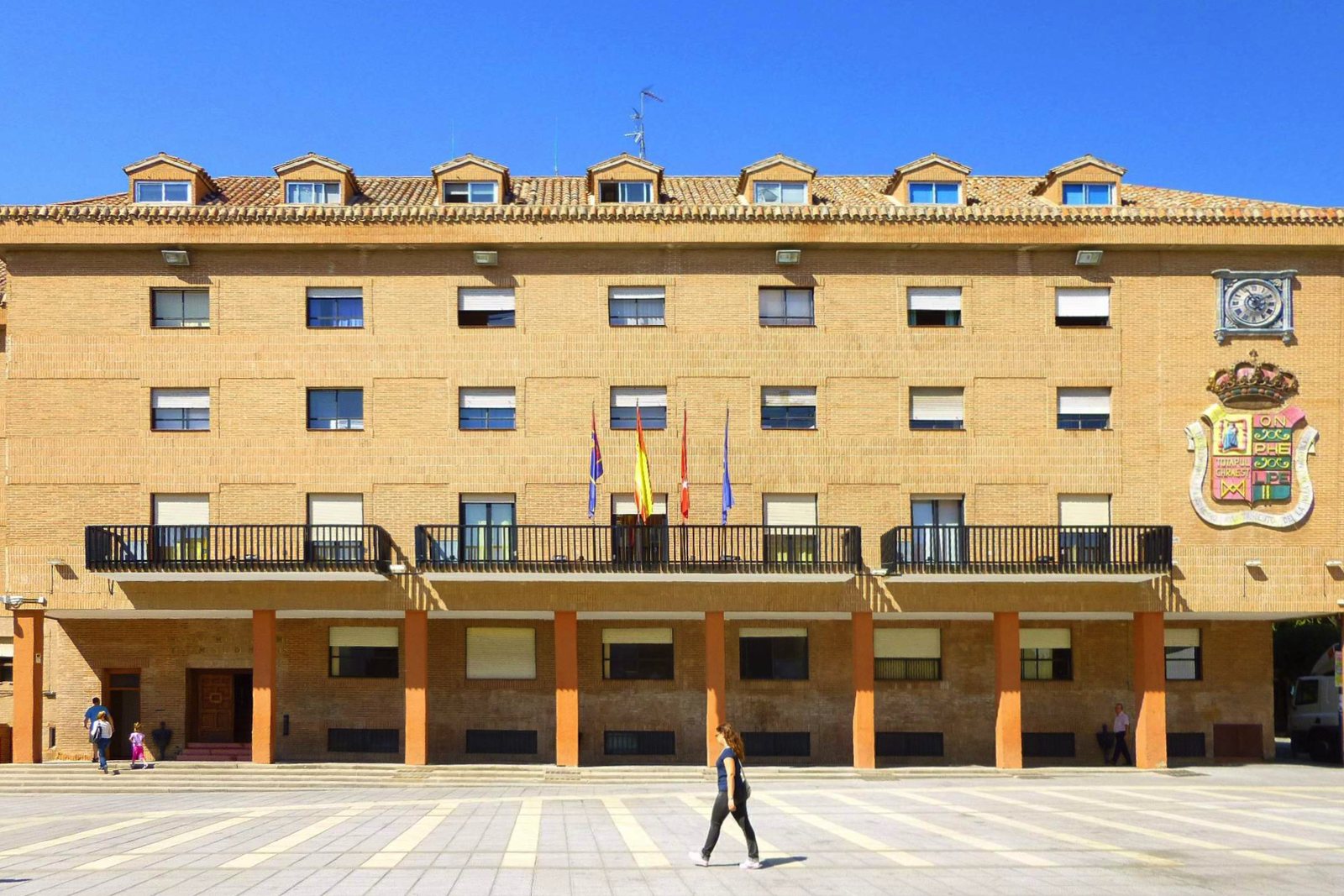 Ayuntamiento de Móstoles en la plaza de España (Madrid)
