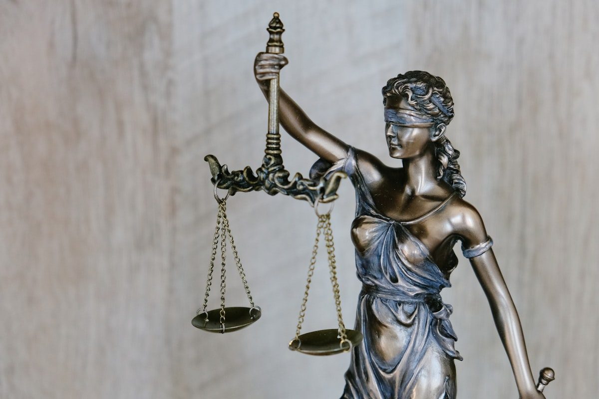Balanza de la justicia — derecho concursal